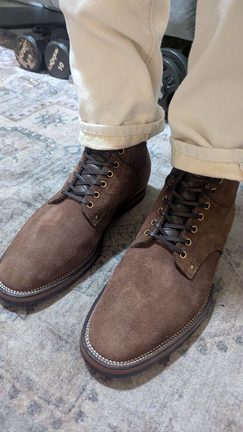 Photo by botasblancas on August 24, 2025 of the Østmo Type I in Seidel Mocha Oil Tan Roughout.