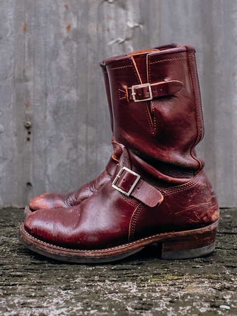Photo by bootsmaniac on December 5, 2022 of the John Lofgren Wabash Engineer Boots in Shinki Burgundy Oiled Horsebutt.