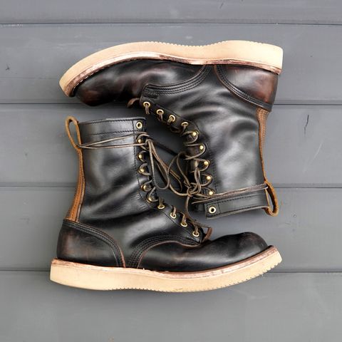 Photo by Leroy on April 4, 2024 of the Nicks x Zuriick Merriman in Horween Black Chromexcel.