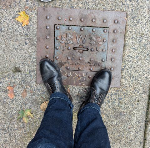 Photo by melloyello on November 2, 2024 of the Viberg Service Boot BCT in Horween Teacore Double Cordovan.