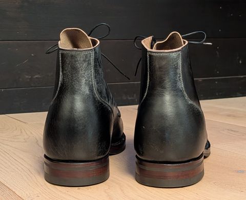 Photo by melloyello on November 2, 2024 of the Viberg Service Boot BCT in Horween Teacore Double Cordovan.