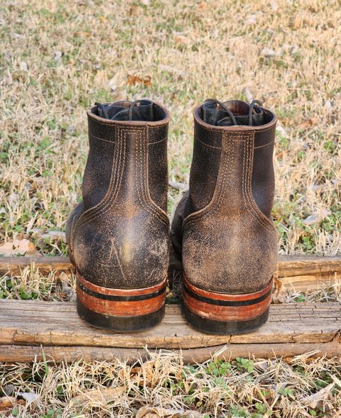 Photo by Pale_Highl1ight on March 2, 2025 of the Nicks Nicks/ x Butterscotch Triton Boot in Nicks/ Horween Black Waxed Flesh.