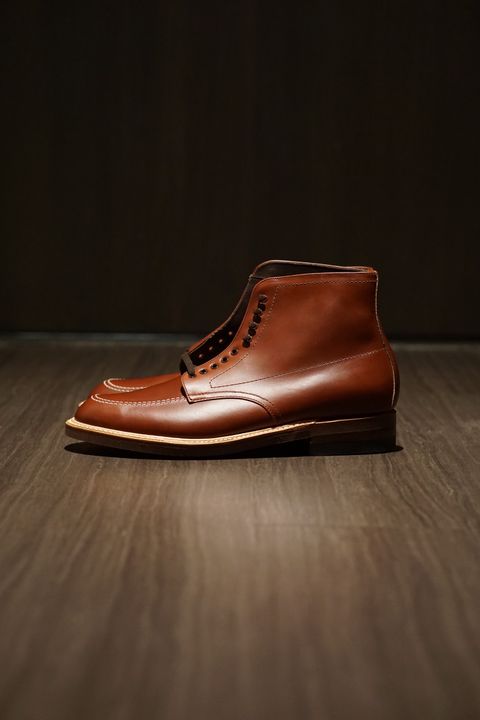 Photo by selvedgeline on October 1, 2022 of the Alden Indy Boot in Unknown Material.