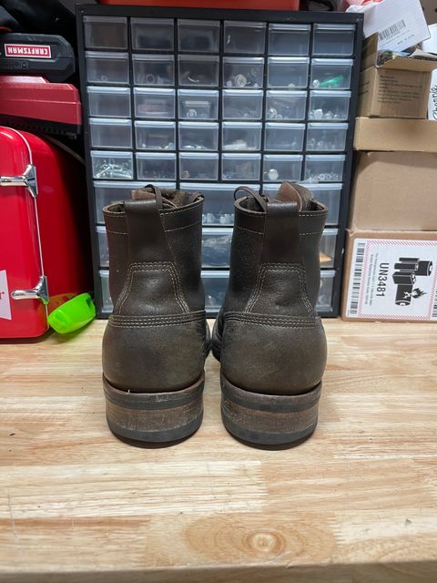 Photo by Mikejones100 on February 5, 2023 of the White's Unlisted Model in Horween Olive Waxed Flesh.