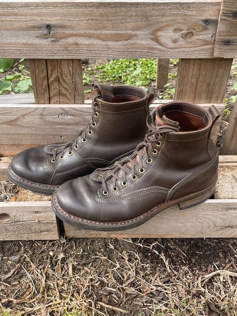 Photo by Mikejones100 on March 5, 2023 of the White's Unlisted Model in Horween Olive Waxed Flesh.