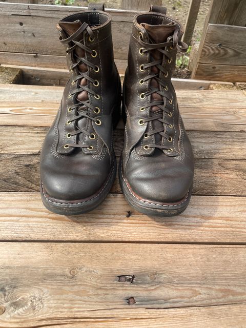 Photo by Mikejones100 on March 5, 2023 of the White's Unlisted Model in Horween Olive Waxed Flesh.