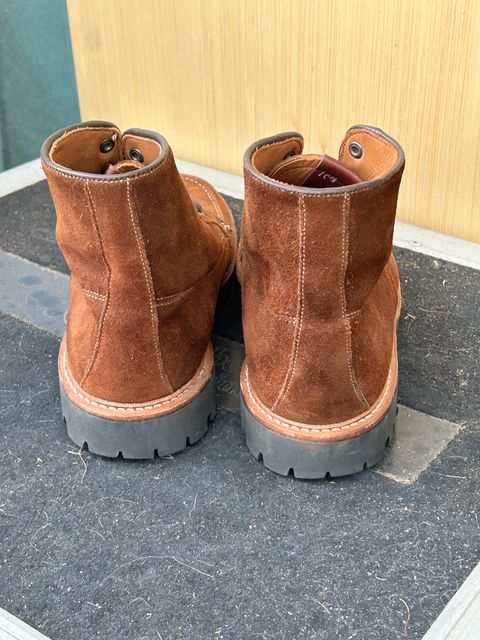 Photo by Mikejones100 on February 5, 2025 of the Allen Edmonds Freeport in Snuff Brown Weatherproof Suede.
