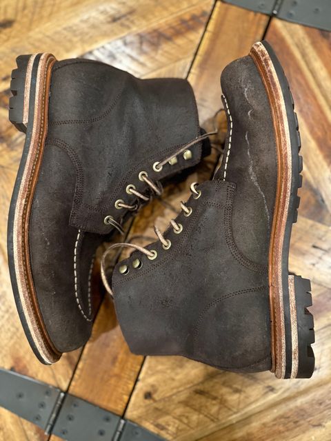 Photo by DMSR64 on February 3, 2025 of the Grant Stone Brass Boot in C.F. Stead Earth Waxy Commander Suede.