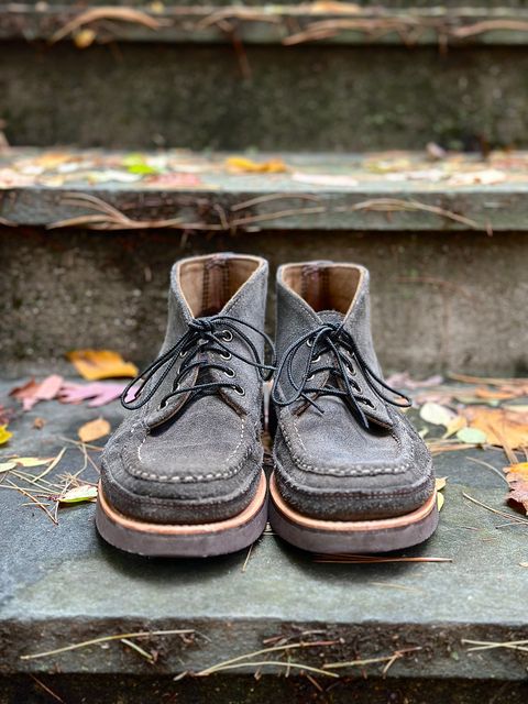 Photo by stitchdown on October 31, 2025 of the Russell Moccasin Co. Sporting Clays Chukka in Horween Marine Field Roughout.