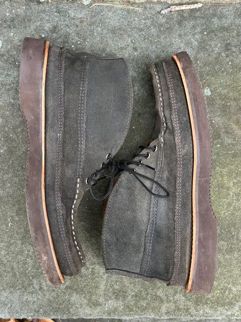 Photo by stitchdown on December 5, 2025 of the Russell Moccasin Co. Sporting Clays Chukka in Horween Marine Field Roughout.