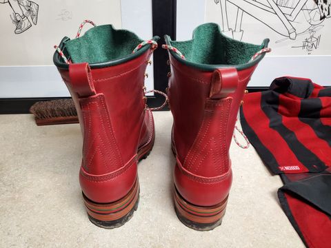 Photo by Akslavelabor on December 10, 2021 of the Nicks Custom Moc Toes in Horween Cavalier "London Bus Red" & Seidel Green Softy Buffalo.