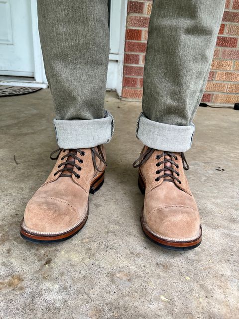Photo by itsyaboisqueak on May 2, 2025 of the Viberg Service Boot BCT in Horween Marine Field Roughout.