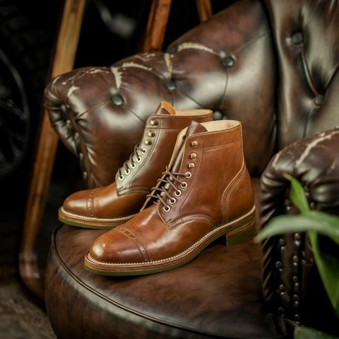 Photo by itsyaboisqueak on July 9, 2024 of the Briselblack The Catcher in Shinki ‘Shin’ Cognac Shell Cordovan.