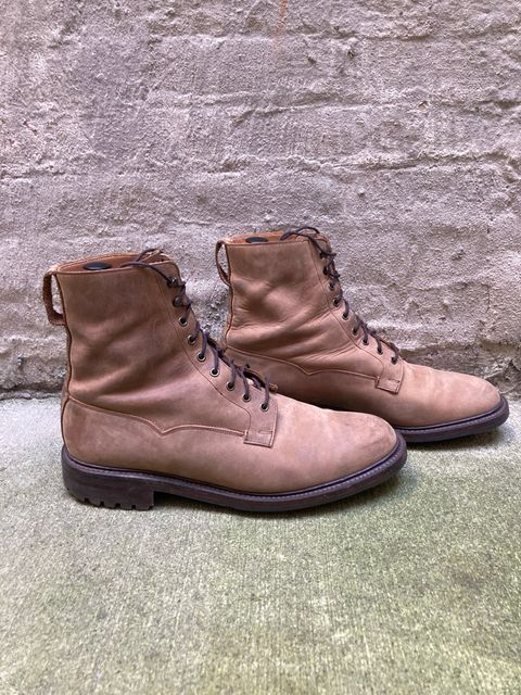 Photo by jamwithsam on November 5, 2022 of the Crockett & Jones Grizedale in Horween Bronze Oiled Sides.