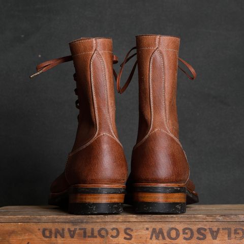 Photo by unsung on November 1, 2024 of the Unsung Prototype LTT in Horween Natural Waxed Flesh.