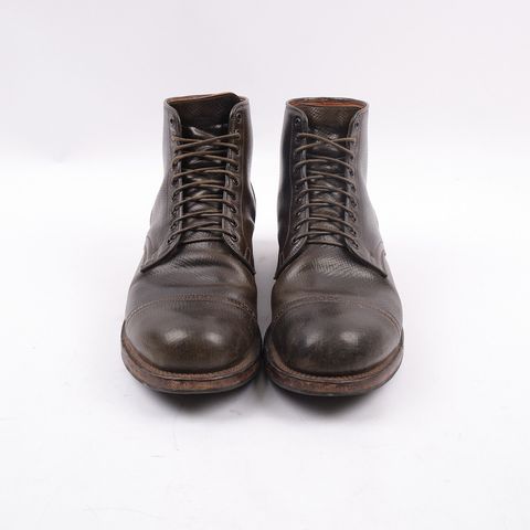 Photo by inthosejawnz on February 5, 2025 of the Viberg Service Boot BCT in Horween Cognac Shell Boxboard.