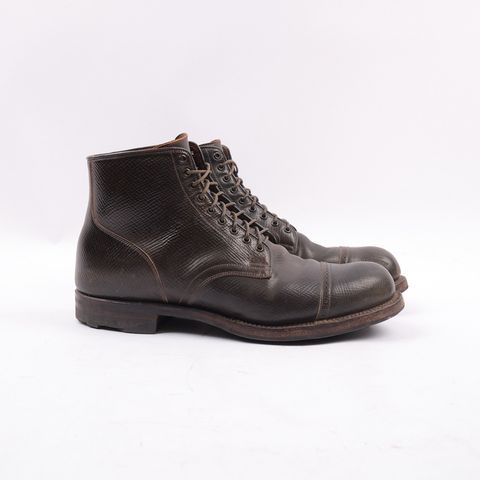 Photo by inthosejawnz on February 5, 2025 of the Viberg Service Boot BCT in Horween Cognac Shell Boxboard.