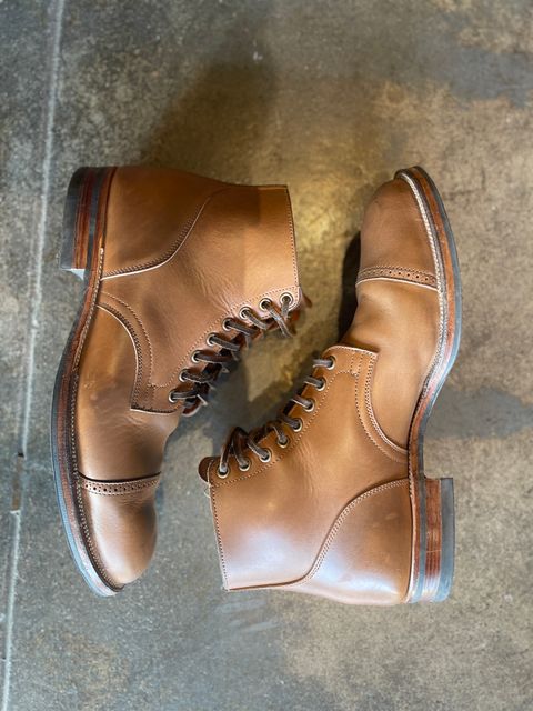 Photo by inthosejawnz on November 4, 2022 of the Viberg Service Boot BCT in Horween Bourbon Horsebutt.