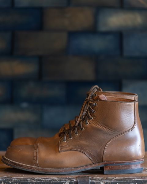 Photo by inthosejawnz on December 5, 2022 of the Viberg Service Boot BCT in Horween Bourbon Horsebutt.
