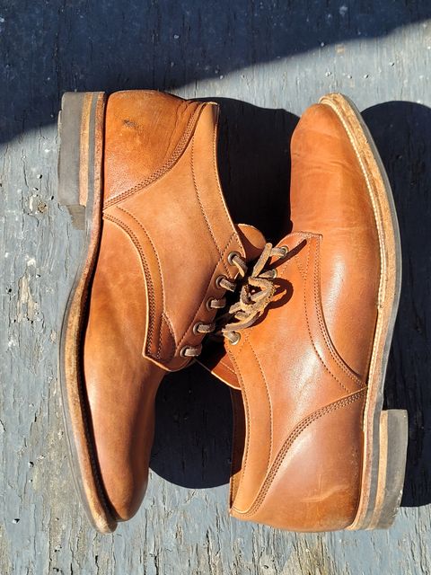Photo by MyNameisJeff on April 1, 2023 of the Viberg 145 Oxford in Horween Natural Essex Workshoe Butt.