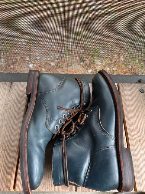 Photo by almalik1226 on November 3, 2023 of the Grant Stone Diesel Boot in Horween Navy Chromexcel.
