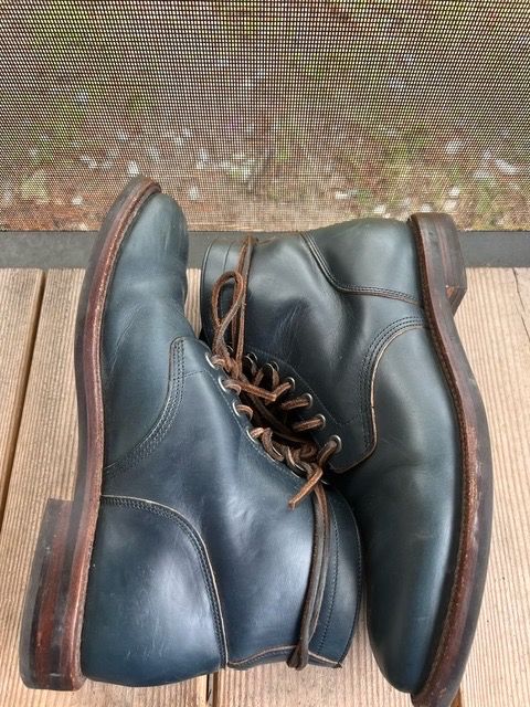 Photo by almalik1226 on December 5, 2023 of the Grant Stone Diesel Boot in Horween Navy Chromexcel.
