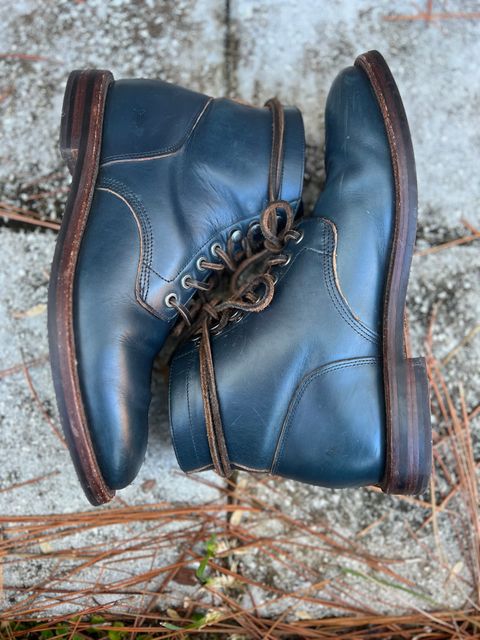 Photo by almalik1226 on January 5, 2024 of the Grant Stone Diesel Boot in Horween Navy Chromexcel.
