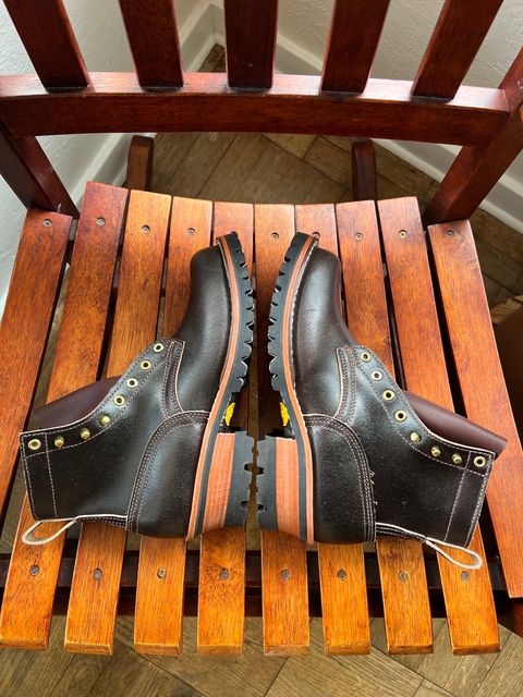 Photo by kase on March 11, 2024 of the Nicks Urban Logger in Horween Brown Waxed Flesh.