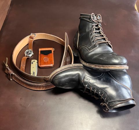 Photo by TheHobbyCobbler on February 1, 2025 of the Viberg Service Boot in Maryam Black Horsebutt.