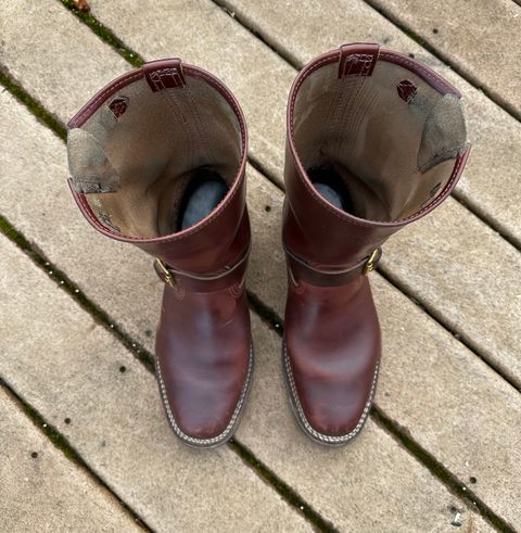 Photo by twg7 on March 2, 2023 of the Wesco Mister Lou in Horween Umber Chromexcel.
