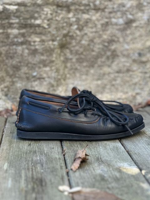 Photo by Snowcrashdenim on March 4, 2023 of the Yuketen Canoe Moc in Horween Black Chromexcel.