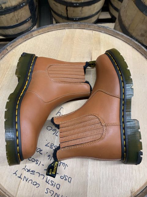 Photo by graceayano on October 3, 2022 of the Dr. Martens 2976 DM's Wintergrip Chelsea Boots in Tan Blizzard WP.