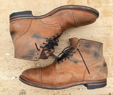Photo by AgEcho on April 2, 2024 of the Viberg Service Boot BCT in Horween Natural Crust Double Cordovan.