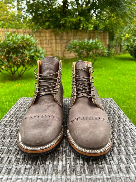 Photo by Marcel_K on October 1, 2022 of the Viberg Service Boot BCT in Maryam 1071 Port Vitello Calf Nubuck.