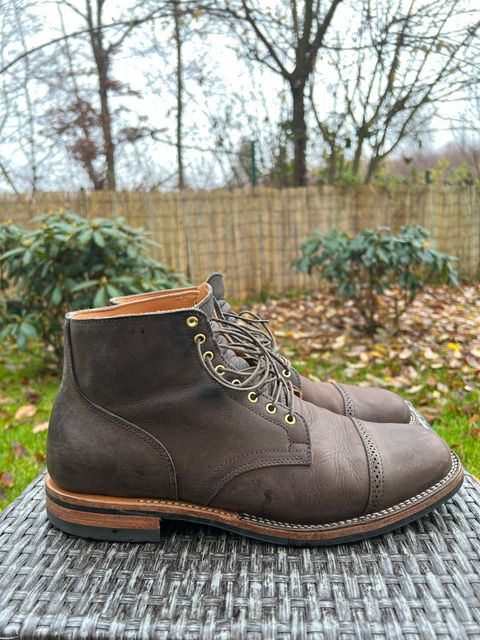 Photo by Marcel_K on December 4, 2022 of the Viberg Service Boot BCT in Maryam 1071 Port Vitello Calf Nubuck.