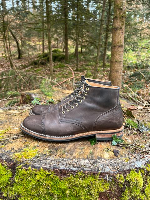 Photo by Marcel_K on April 2, 2023 of the Viberg Service Boot BCT in Maryam 1071 Port Vitello Calf Nubuck.