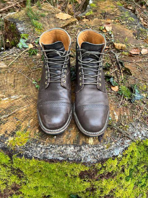 Photo by Marcel_K on April 2, 2023 of the Viberg Service Boot BCT in Maryam 1071 Port Vitello Calf Nubuck.