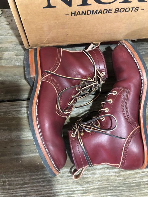 Photo by dj1989 on November 4, 2023 of the Nicks x Parkhurst V1 in Wickett & Craig Burgundy English Bridle.