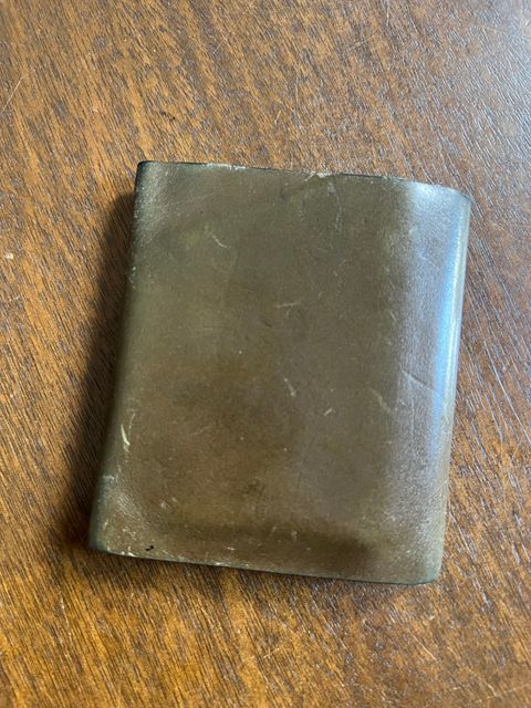 Photo by elmer.richard on April 6, 2026 of the Sentillanosa Minimalist Trifold Wallet in Shinki Olive Shell Cordovan.