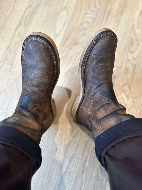 Photo by northsouthdenimguy on September 5, 2025 of the Rios of Mercedes x The Black Bear Brand The Wild West Roughrider in Horween Marine Field Roughout.