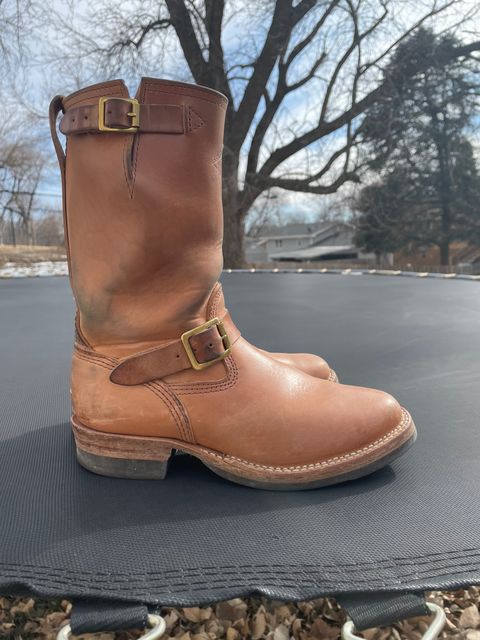 Photo by MrSaver on February 3, 2023 of the Wesco Mister Lou in Maryam Natural Horsebutt.