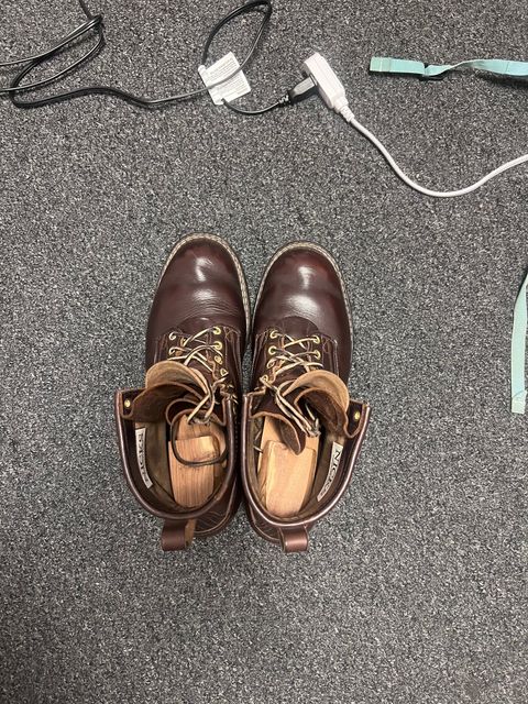 Photo by Snailchang on October 16, 2024 of the Nicks Falcon in Horween Brown Chromexcel.