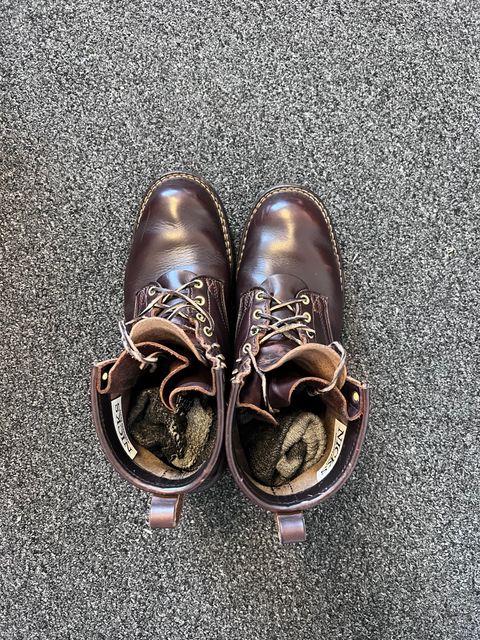 Photo by Snailchang on October 18, 2024 of the Nicks Falcon in Horween Brown Chromexcel.