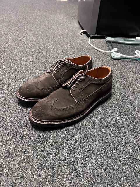 Photo by Snailchang on February 19, 2025 of the Grant Stone Longwing in C.F. Stead Espresso Repello Calf Suede.