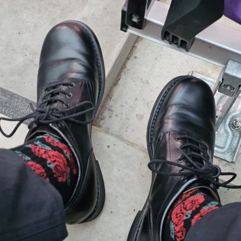Photo by cgbaird2 on August 20, 2024 of the Rolling Dub Trio Coupen in Maryam Black Horsehide.