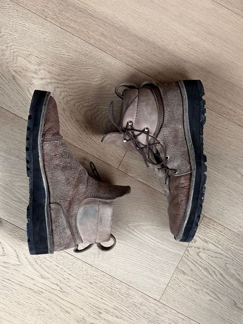 Photo by henrysun on January 5, 2023 of the Paris Sun Unlisted Model in C.F. Stead Autumn Spice Waxed Kudu.