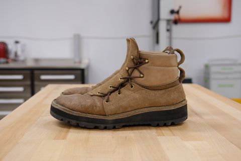 Photo by henrysun on April 4, 2023 of the Paris Sun Unlisted Model in C.F. Stead Autumn Spice Waxed Kudu.