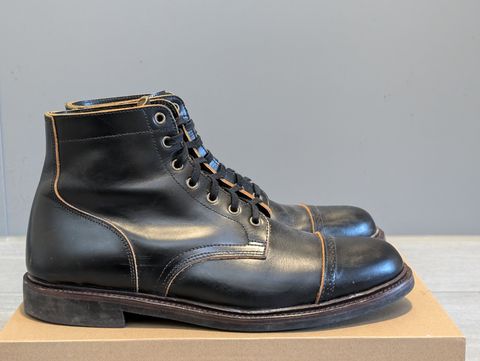 Photo by Marky on December 2, 2024 of the Luosjiet Service Boot in Black Teacore OTA.