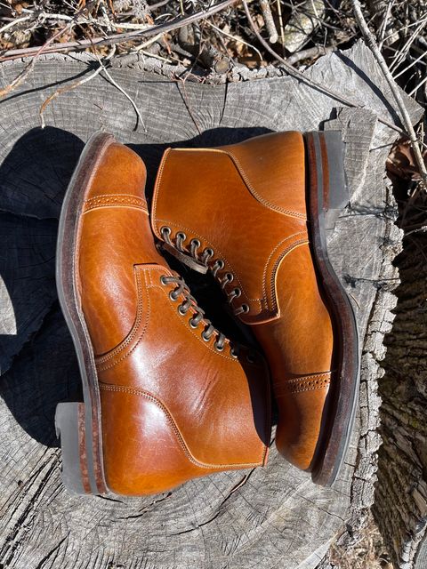 Photo by HonestHunter on March 2, 2025 of the Viberg Service Boot BCT in Shinki Cognac Teacore Horsebutt.
