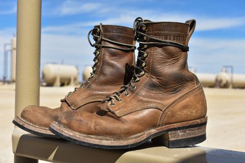 Photo by whitecollardropout on March 2, 2024 of the Drew's Boots 8" Workboot in Rowdy Smooth.